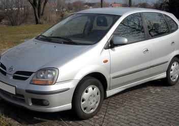 Wahacz przedni lewy Nissan Almera Tino FL